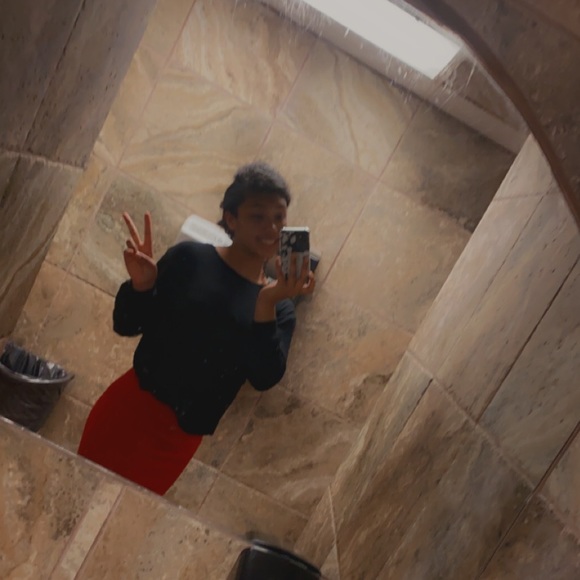 simple lovely black top with lace 🌹 - Picture 5 of 8